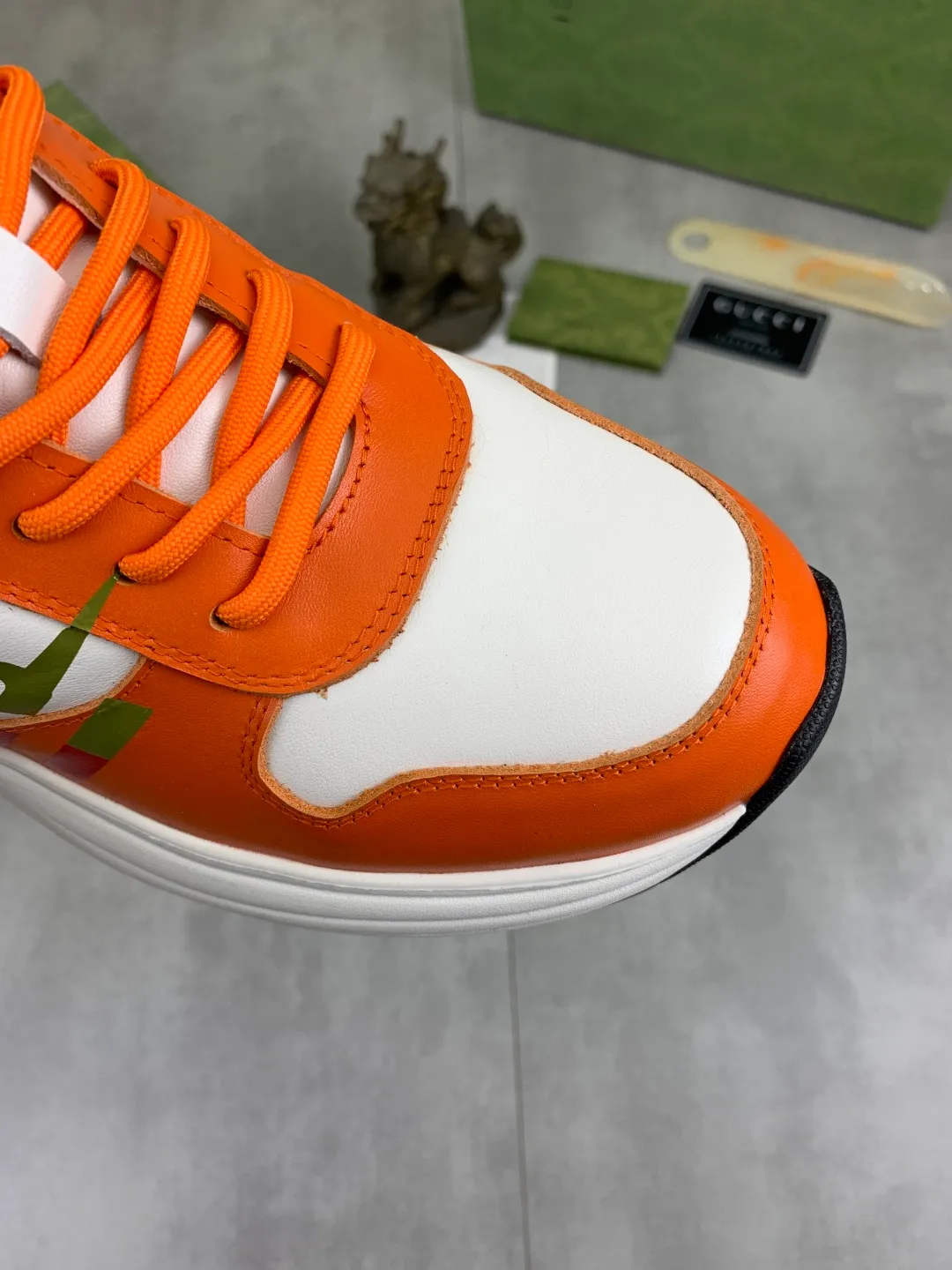 Men's shoes 💰P500💰[New style] 🆘 Dad's shoes [GUCCI] Gucci's new men's shoes are the first to be launched, and the materials and workmanship are superior to all versions on the market. The highest quality imported original top calfskin upper with trendy printed patterns ➕, the inner material is made of full-grain pigskin lining, privately molded soft TPU rubber comfortable outsole, and high foot comfort. Actual shooting, imported special materials highlight the unique charm of the brand 2️⃣colors available Size number; 38-44